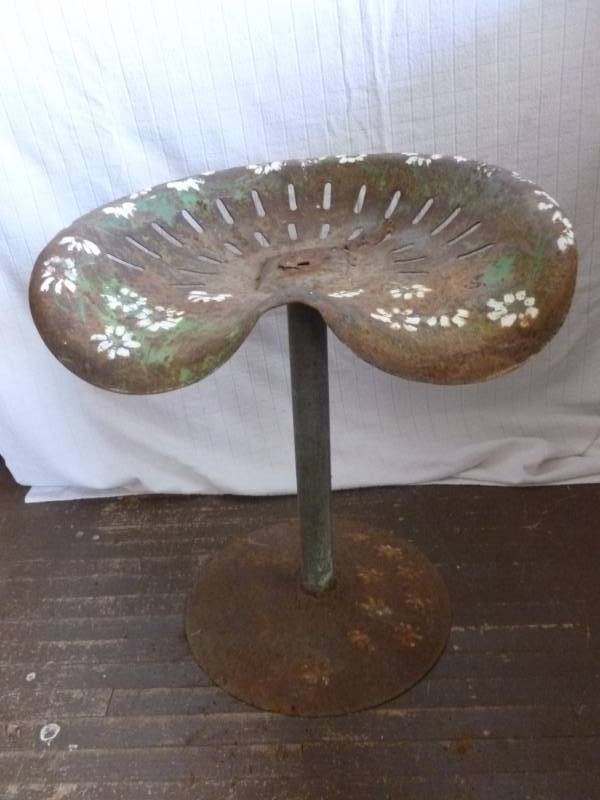 lot 174 image: Vintage Tractor Seat Chair