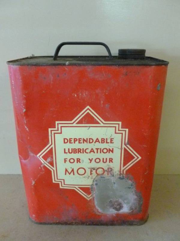 lot 198 image: Vintage Oil Can