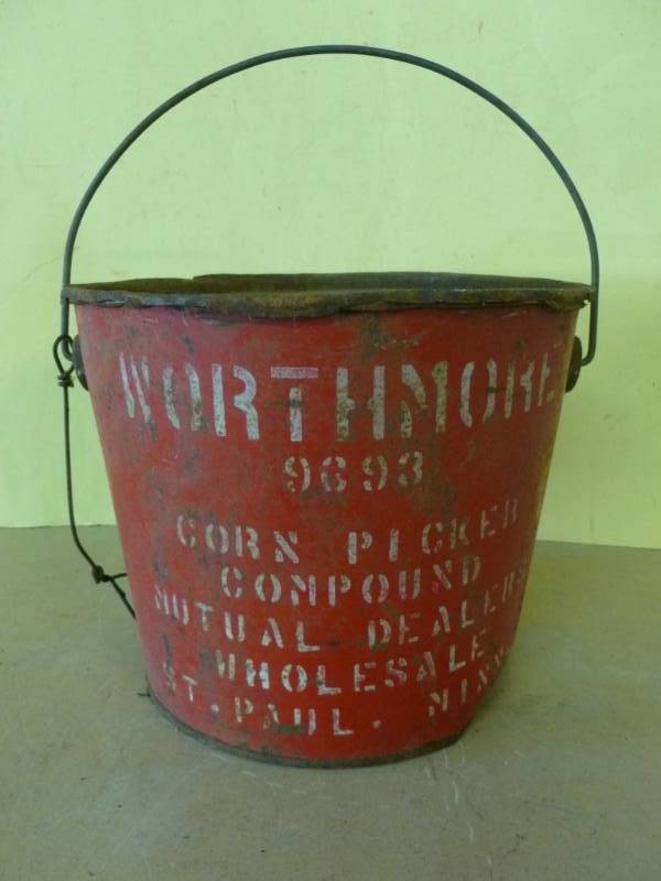 lot 200 image: Vintage Metal Container