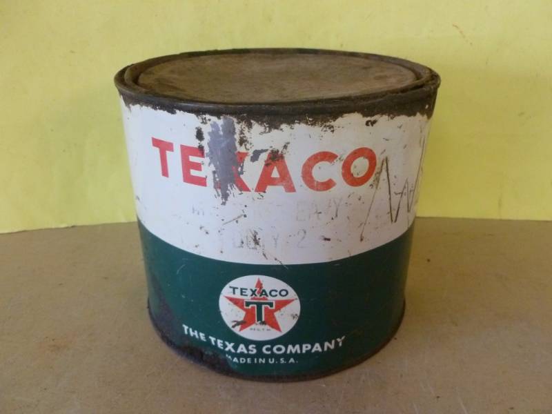 lot 202 image: Vintage Oil Can