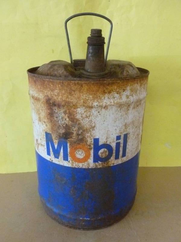 lot 203 image: Vintage Oil Can