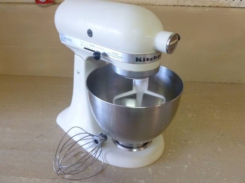 lot 216 image: Kitchen Aid Mixer