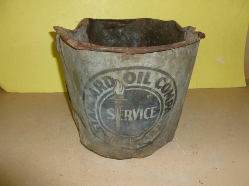 lot 219 image: Vintage Standard Oil