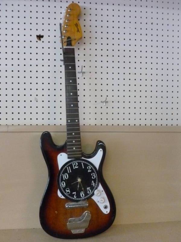 lot 250 image: Guitar Decoration