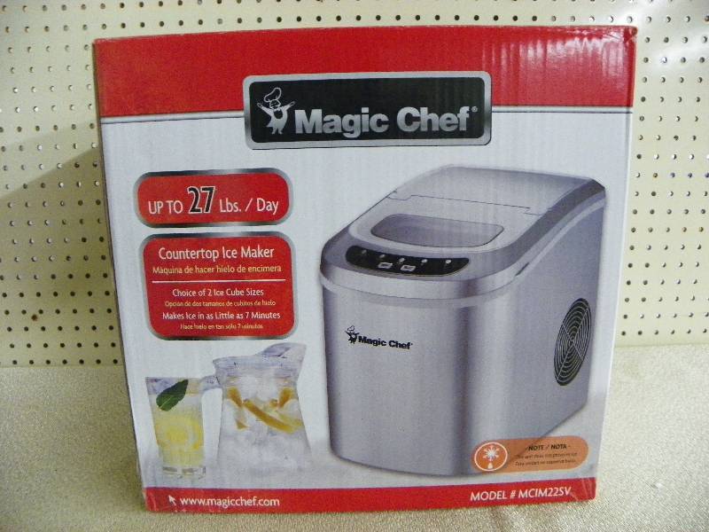 Magic Chef Portable Ice Maker Silver