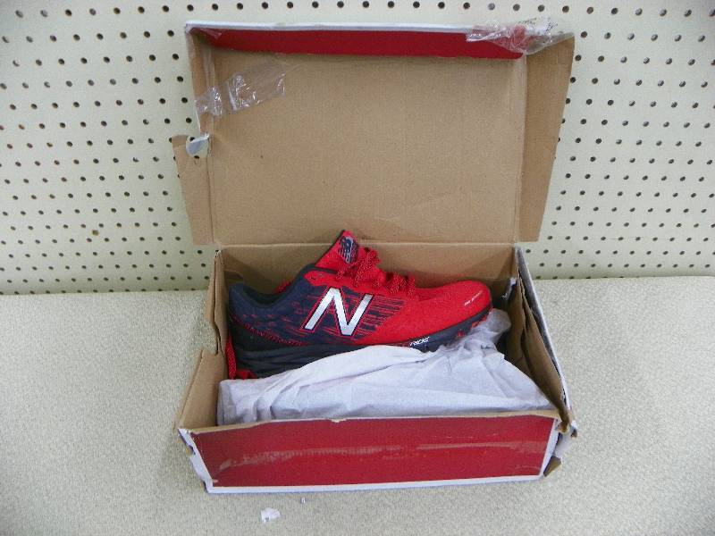 NEW BALANCE MENS RUNNING SHOES, SIZE 9.5, MSRP $81.99