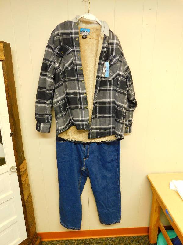 lot 104 image: Mens Sherpa-Lined Hooded Shirt & Guide Gear Mens Flannel-Lined Denim Jeans