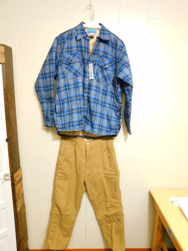 lot 107 image: Mens Fleece Lined Denim Carpenter Jeans & Plaid Snap Front Sherpa Lined ShirtJacket