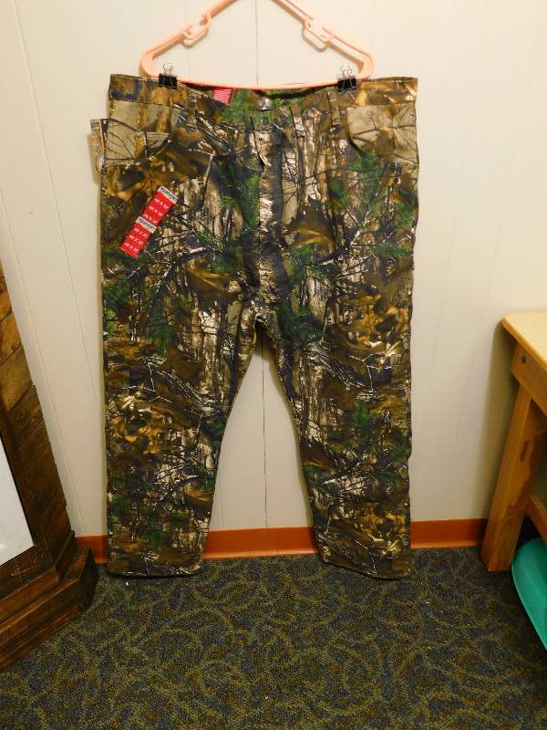 lot 126 image: Wrangler Mens ProGear Thermal Jeans