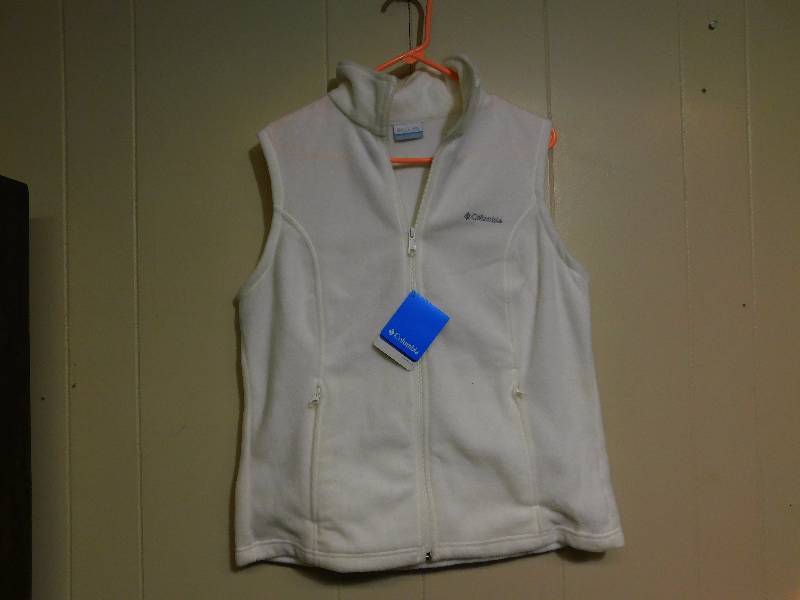 lot 130 image: Columbia Womens Benton Springs Vest