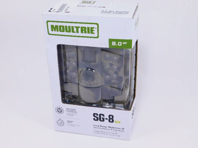 lot 25 image: Moultrie SG-8 Infrared Trail  Game Camera, 8MP