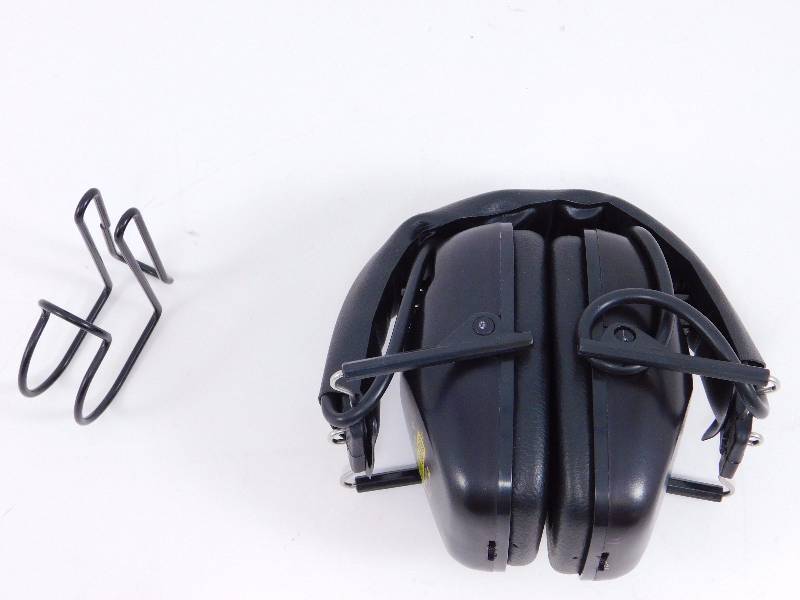 lot 54 image: Guide Gear Stereo Hearing Protection Earmuffs