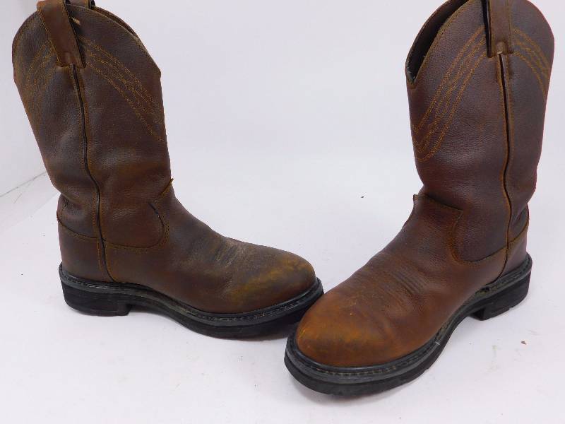 lot 99 image: Guide Gear Mens 12 Pull-On Leather Waterproof Work Boots Size 8