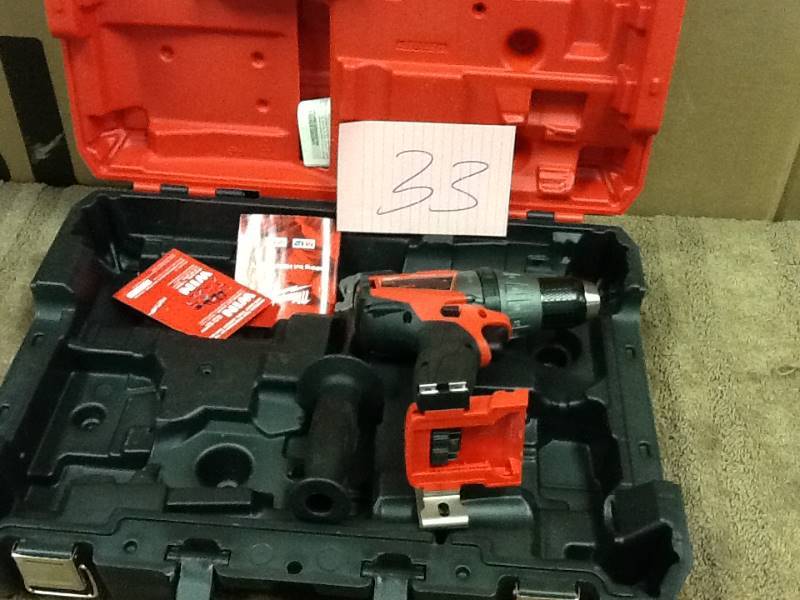 lot 32 image: Set of 3 M12 Milwaukee Tools plus charger. No Battery included in very good condition