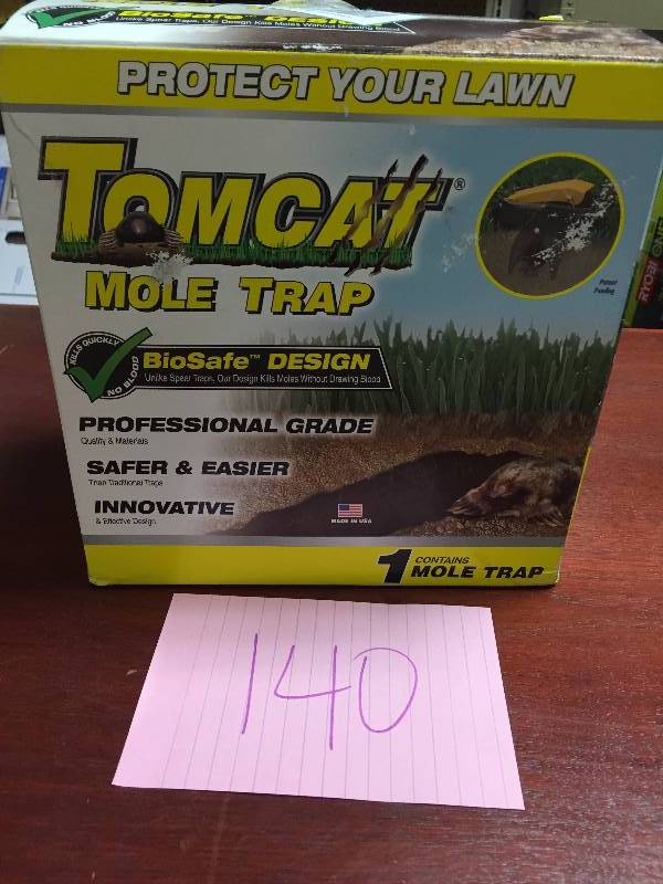 lot 140 image: TomCat Mole Trap
