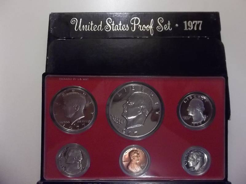 lot 3 image: 1977 US Proof Set In Original Box