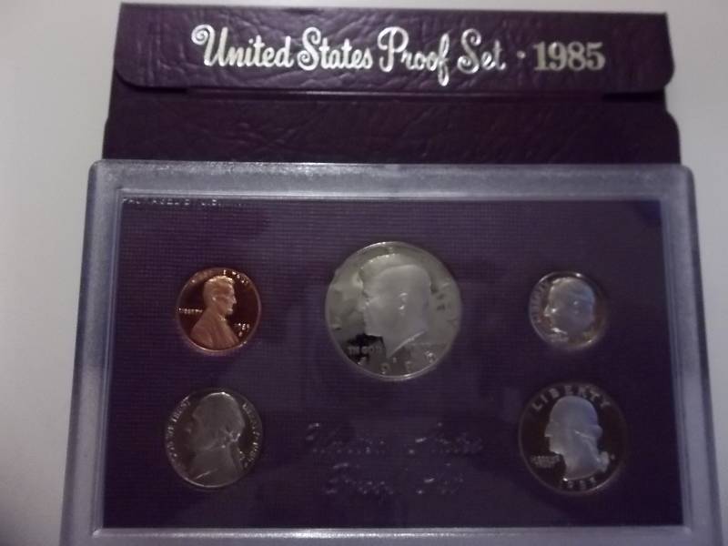 lot 11 image: 1985 US Proof Set In Original Box