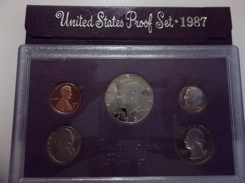 lot 13 image: 1987 US Proof Set In Original Box