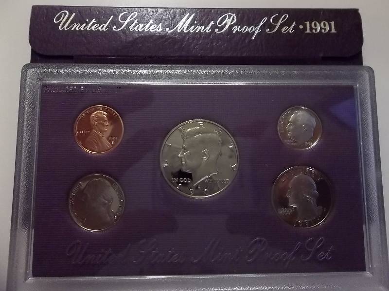 lot 17 image: 1991 US Proof Set In Original Box