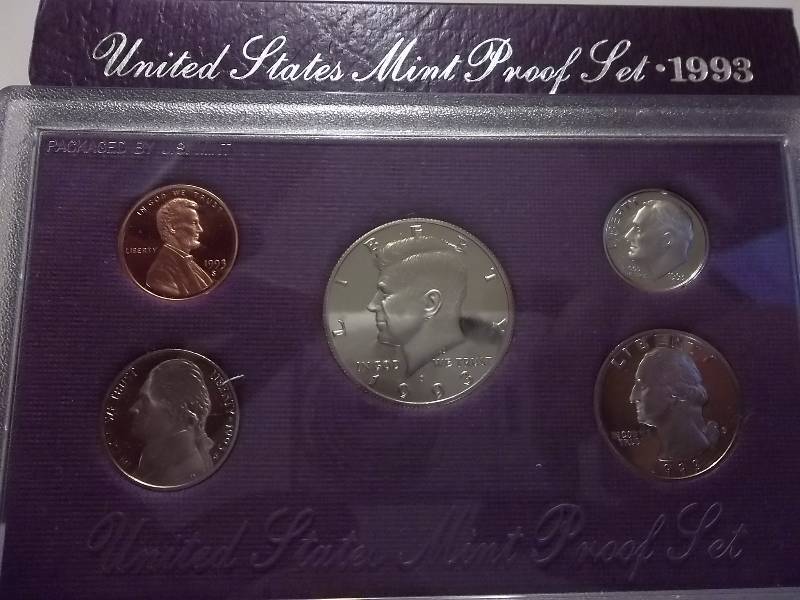 lot 19 image: 1993 US Proof Set In Original Box