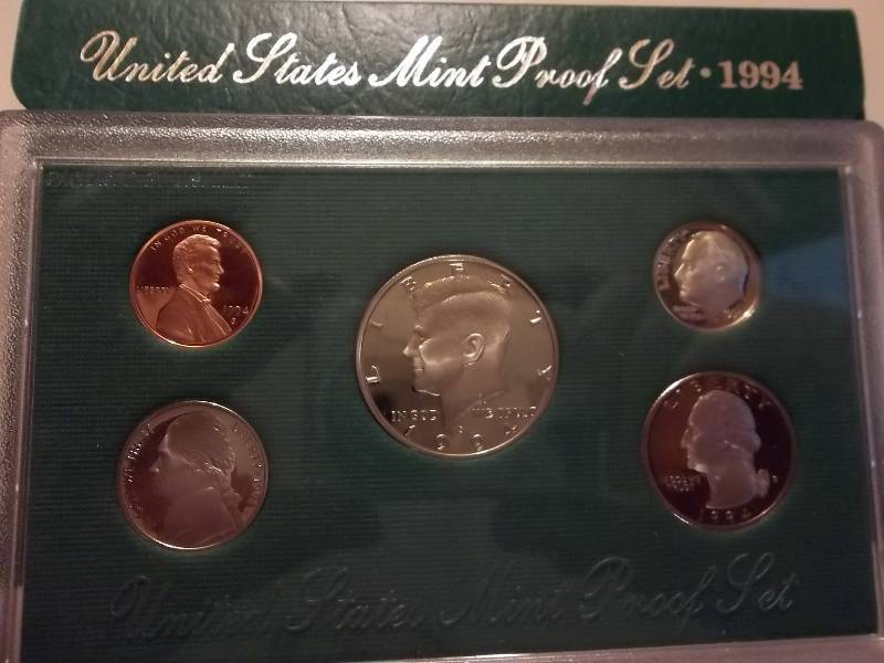 lot 20 image: 1994 US Proof Set In Original Box