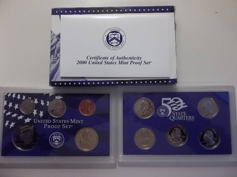 lot 28 image: 2000 US Proof Set With State Quarters & Sac Dollar In Original Packaging & COA