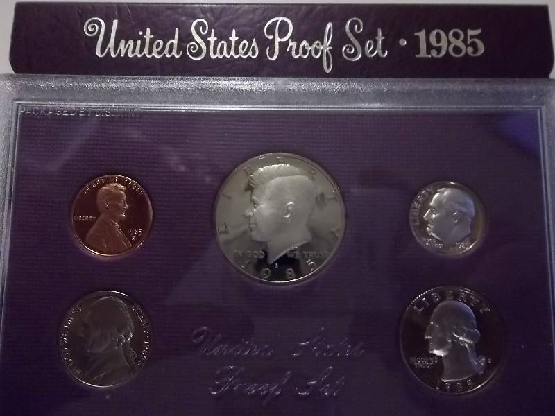 lot 40 image: 1985 US Proof Set In Original Box