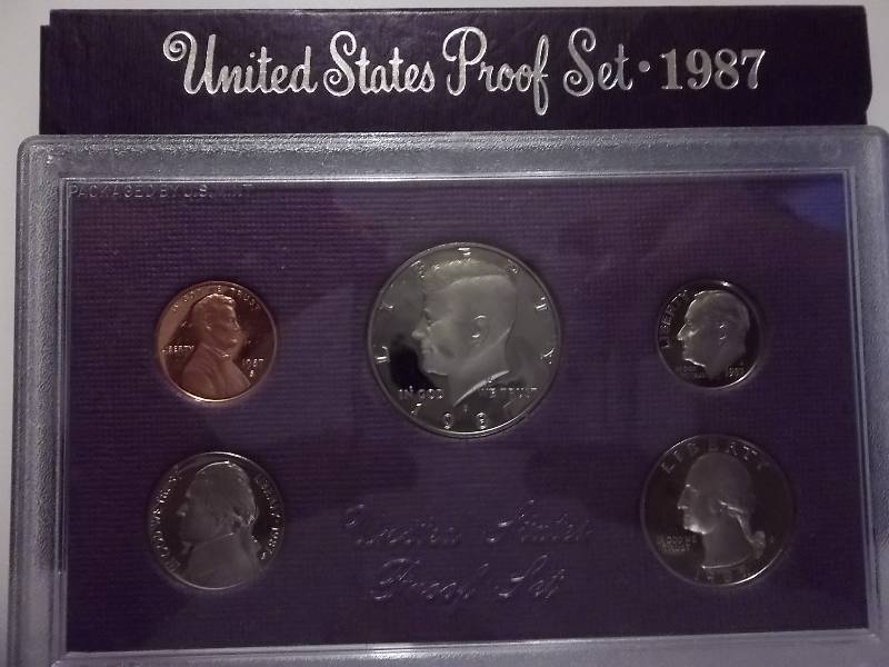 lot 42 image: 1987 US Proof Set In Original Box