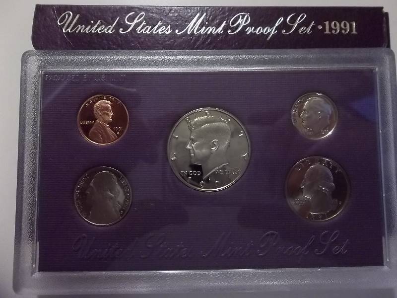 lot 46 image: 1991 US Proof Set In Original Box With COA