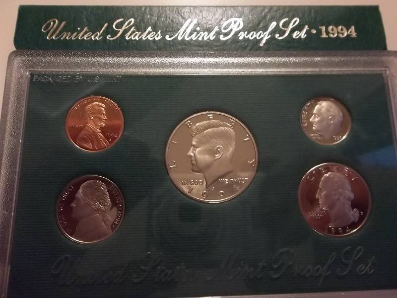 lot 50 image: 1994 US Proof Set In Original Box With COA