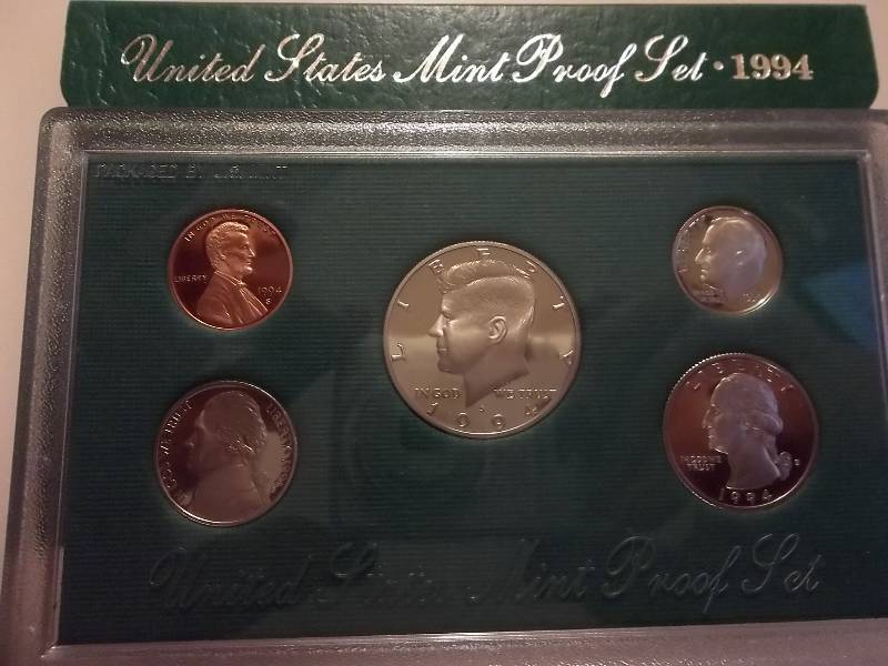 lot 51 image: 1994 US Proof Set In Original Box With COA