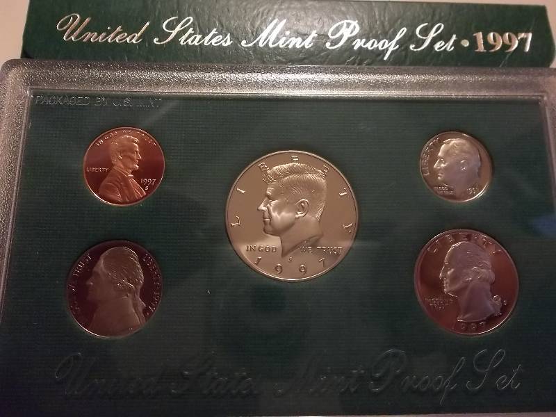 lot 54 image: 1997 US Proof Set In Original Box With COA