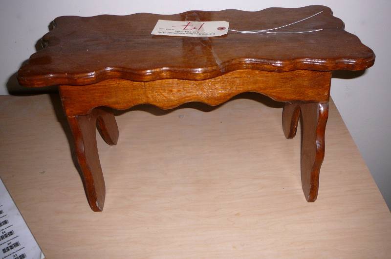 lot 17 image: Wooden Stool