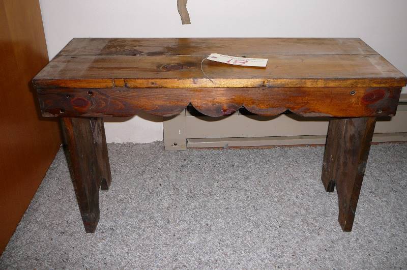 lot 18 image: Wooden Bench