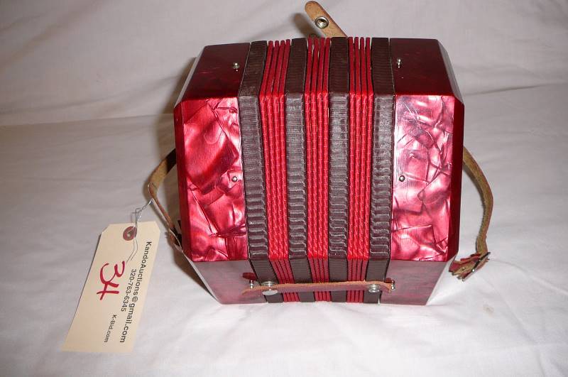 lot 34 image: Accordion Concertina