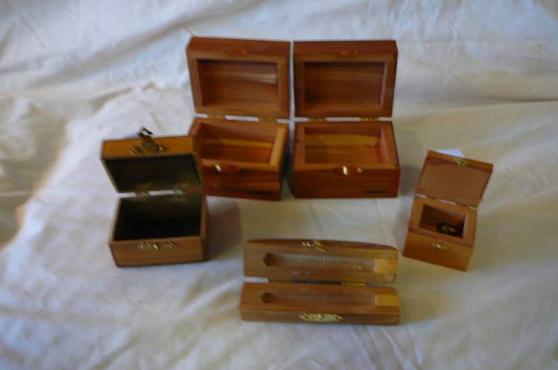lot 41 image: Item removed from auction, please contact Kan-Do Auctions with questions.