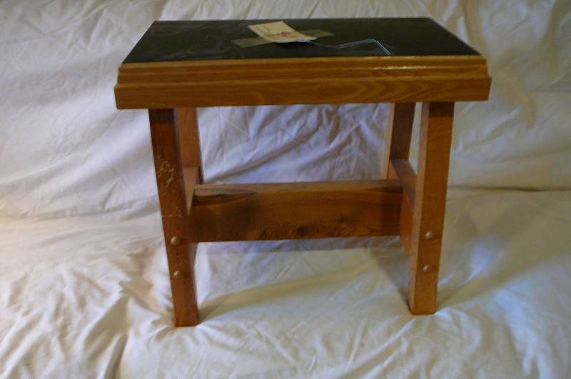 lot 45 image: Wooden Oak Bench