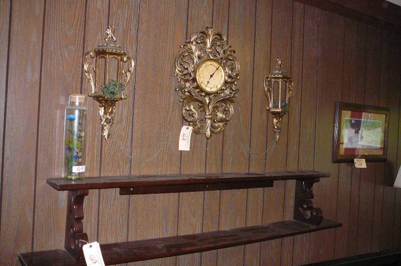 lot 49 image: Lot of Wall Dcor and Wooden Shelf