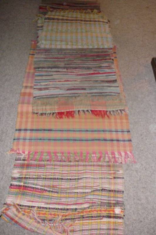 lot 56 image: Lot of Rugs 6 different color Rugs & Sizes