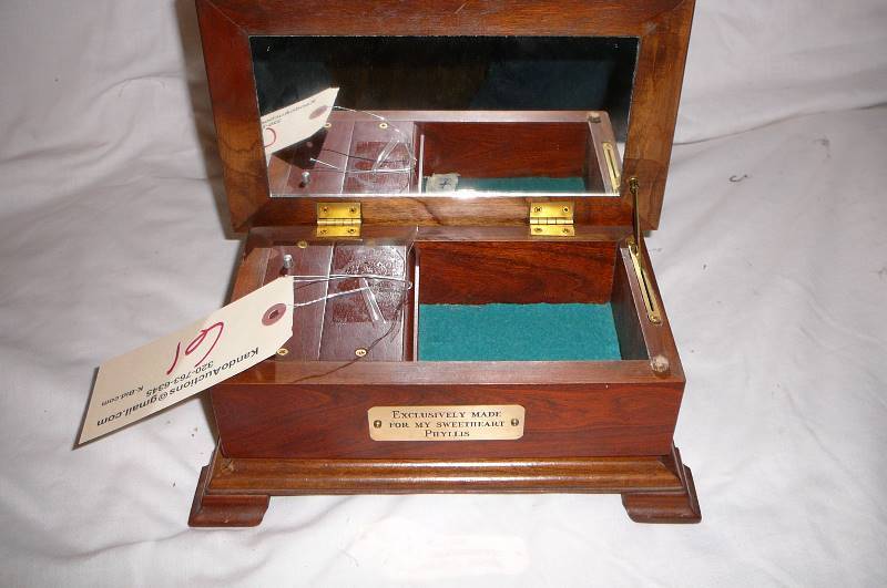 lot 61 image: Item removed from auction, please contact Kan-Do Auctions with questions.