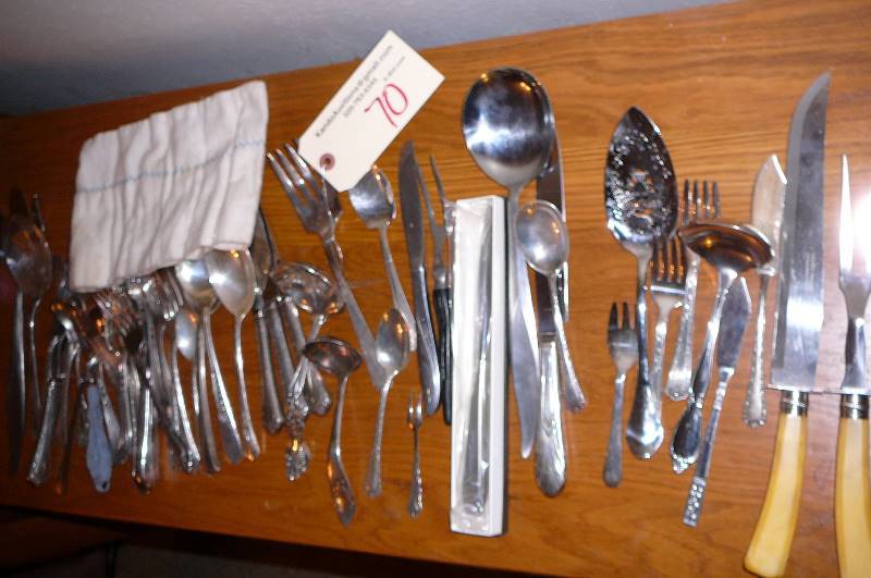 lot 71 image: Lot of Silverware,
