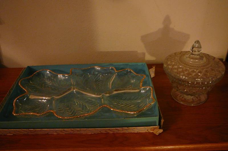 lot 76 image: Ordurv Tray & Tray tray