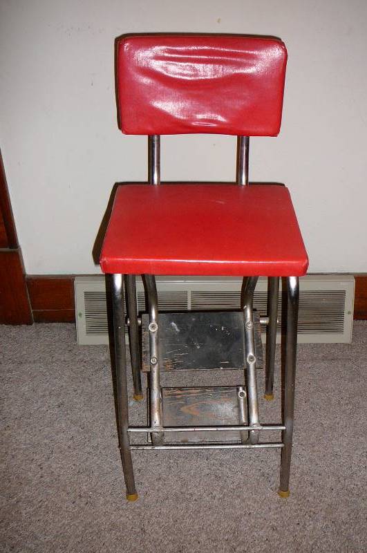 lot 83 image: Step Stool