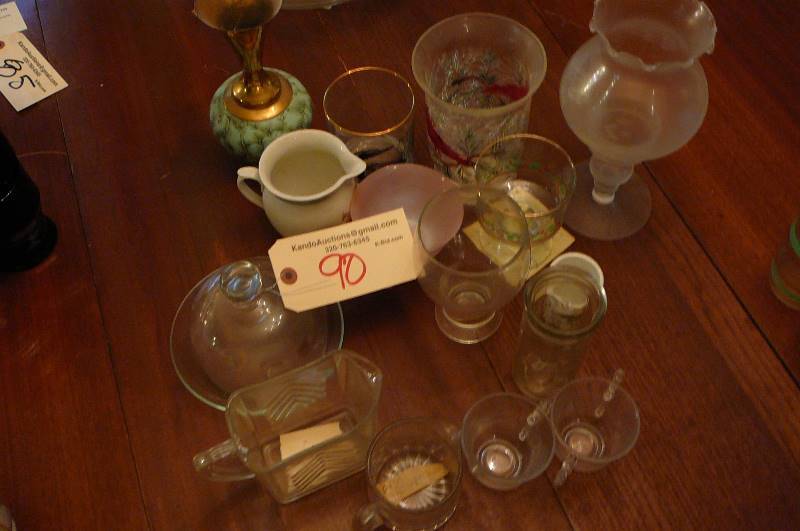 lot 90 image: Misc. Glassware, 1940 Glassware