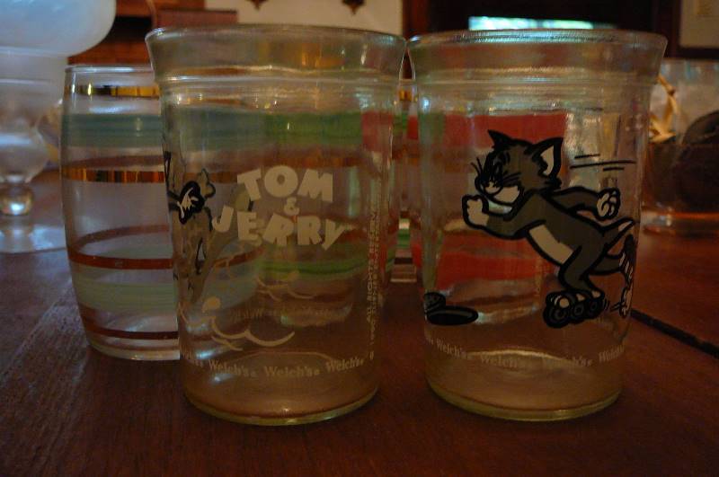 lot 91 image: Misc. Glasss