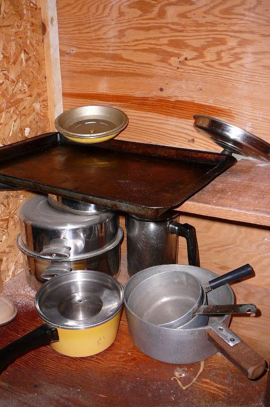 lot 122 image: Misc. Pots & Pans
