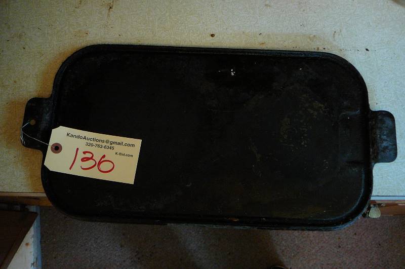 lot 136 image: Cast iron cooking plate