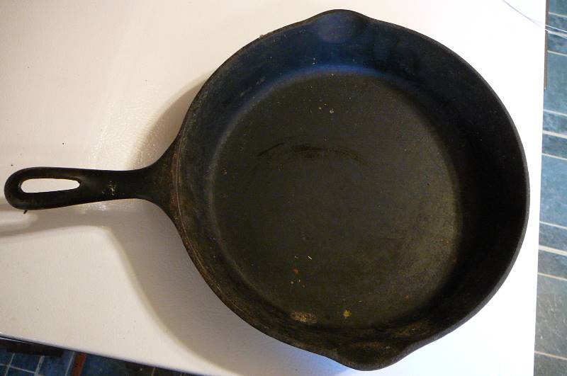 lot 148 image: Cast iron pan Lodge 8 sk USA,