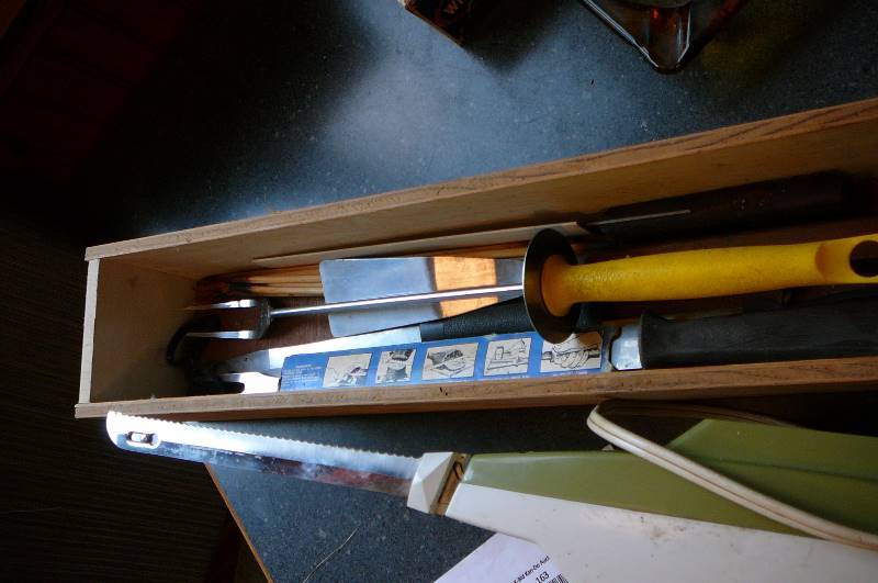lot 164 image: Lot of Misc. Knives, Electric knife Works