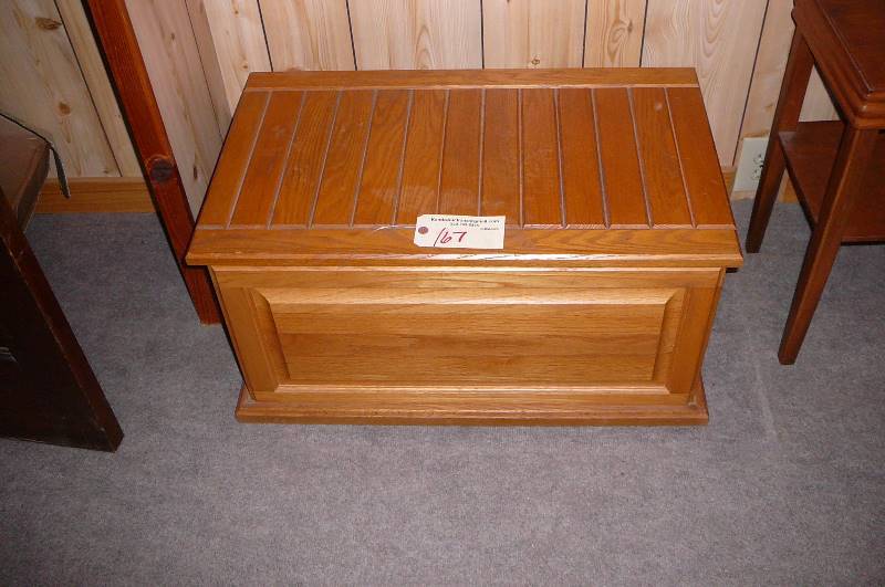 lot 167 image: Hand crafted oak chest